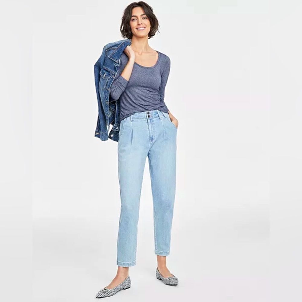 NWT On 34th Women's Pleated Tapered-Leg High Rise Jeans Size 14